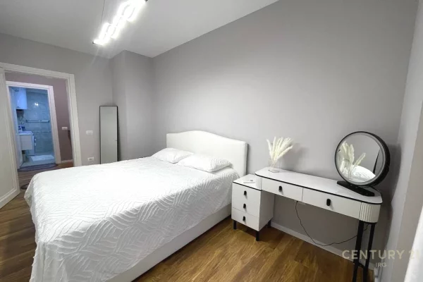 Shtepi me qera Apartament ne Tirane, 1+1, Mobilimi E mobiluar, Pagesa 880  Euro.