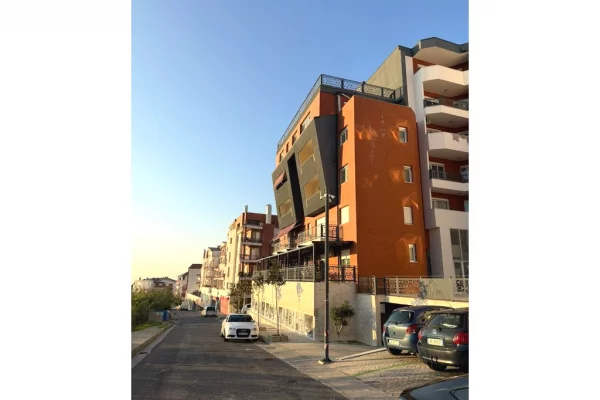 Apartament 3+2+1 Për Shitje në Fresku, Tiranë