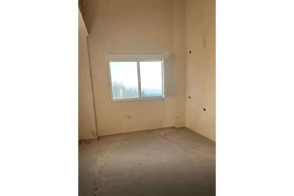 Shtepi ne shitje Apartament ne Tirane, 3+1, Mobilimi Bosh, pa mobiluar, Pagesa 193,000  Euro.