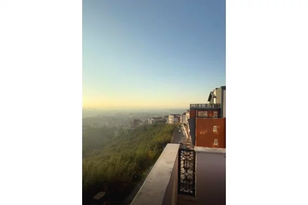 Shtepi ne shitje Apartament ne Tirane, 3+1, Mobilimi Bosh, pa mobiluar, Pagesa 193,000  Euro.