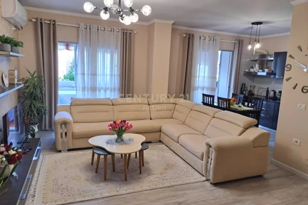 SHESIM APARTAMENT TE KONVERTUAR NE 2+1+2,FRESK!