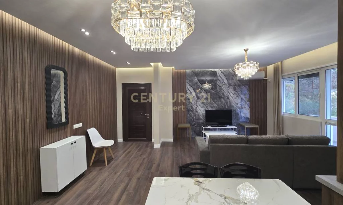 Shtepi me qera Apartament ne Tirane, 2+1, Mobilimi E mobiluar, Pagesa 550  Euro.