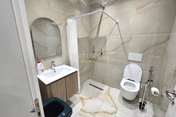 Shtepi me qera Apartament ne Tirane, 2+1, Mobilimi E mobiluar, Pagesa 550  Euro.