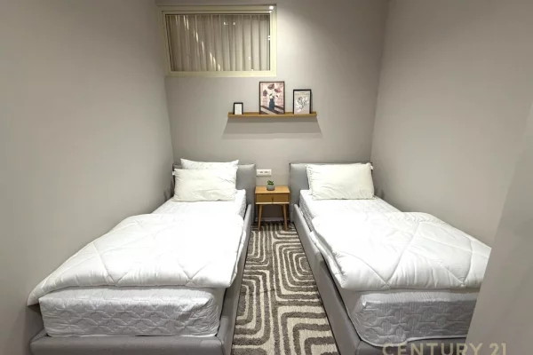 Shtepi ne shitje Apartament ne Tirane, 2+1, Mobilimi E mobiluar, Pagesa 190,000  Euro.