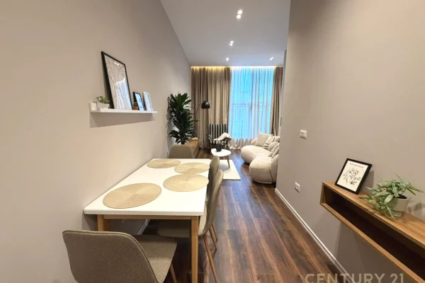 Shtepi ne shitje Apartament ne Tirane, 2+1, Mobilimi E mobiluar, Pagesa 190,000  Euro.