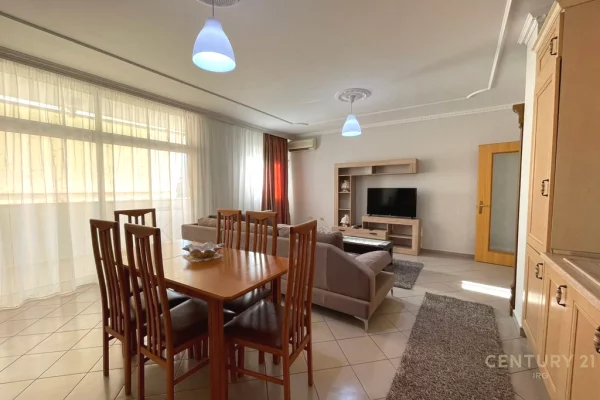 Shtepi me qera Apartament ne Tirane, 2+1, Mobilimi E mobiluar, Pagesa 700  Euro.