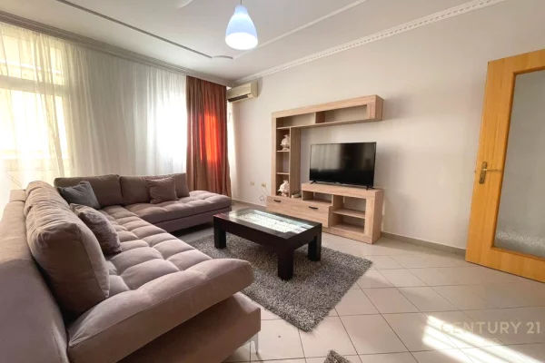 Shtepi me qera Apartament ne Tirane, 2+1, Mobilimi E mobiluar, Pagesa 700  Euro.