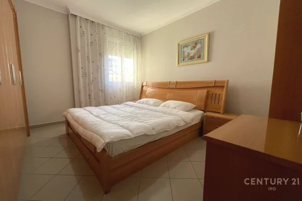 Shtepi me qera Apartament ne Tirane, 2+1, Mobilimi E mobiluar, Pagesa 700  Euro.