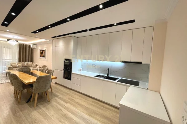 Shtepi me qera Apartament ne Tirane, 2+1, Mobilimi E mobiluar, Pagesa 1,200  Euro.