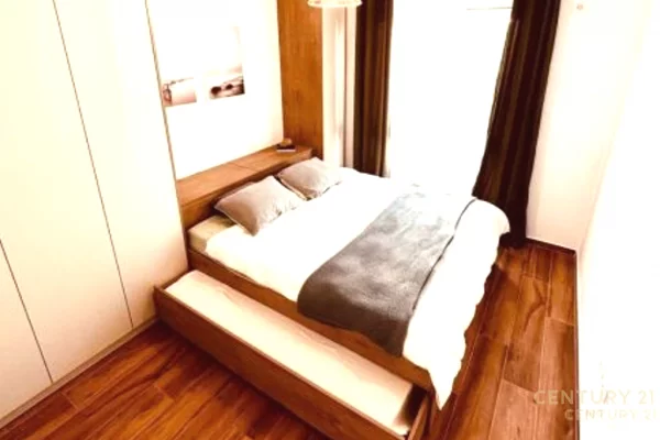 Shtepi ne shitje Apartament ne Durres, 1+1, Mobilimi E mobiluar, Pagesa 250,000  Euro.