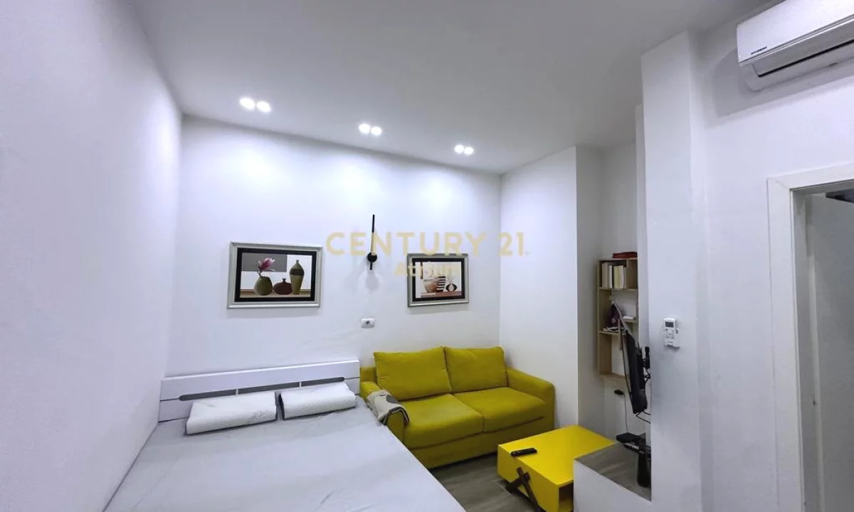 Shtepi me qera Apartament ne Tirane, 1+1, Mobilimi E mobiluar, Pagesa 320  Euro.