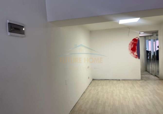Business Property for Rent 1+1 in Tirana - 450 Euro
