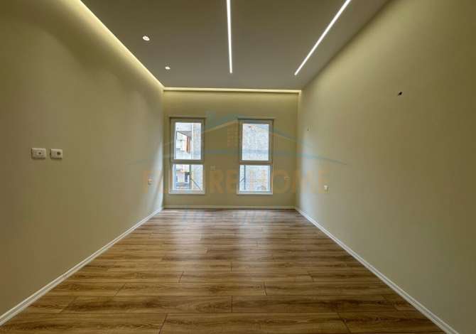 Business Property for Rent 3+1 in Tirana - 700 Euro