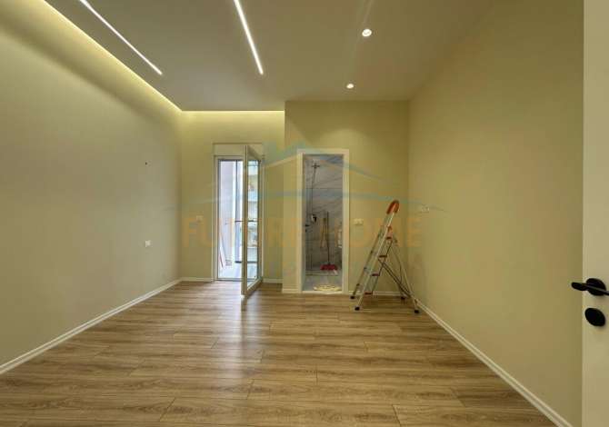 Qera, Apartament per Zyra 2+1+2, Ali Demi, Tirane.