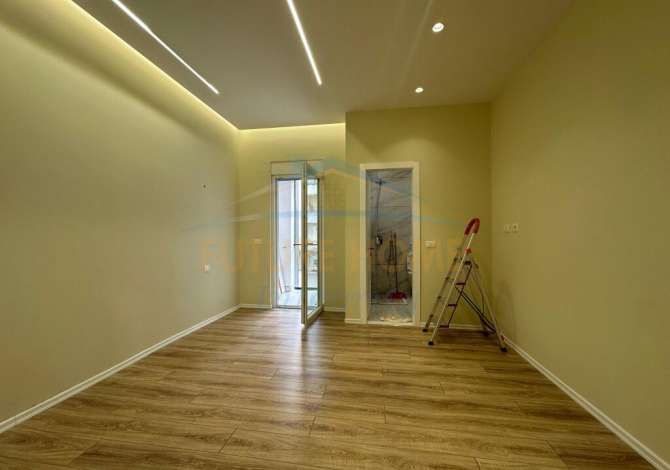 Qera, Apartament per Zyra 2+1+2, Ali Demi, Tirane.