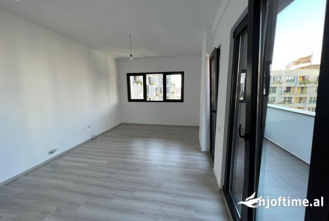 Qera, Apartament 2+1, Square21, Tirane