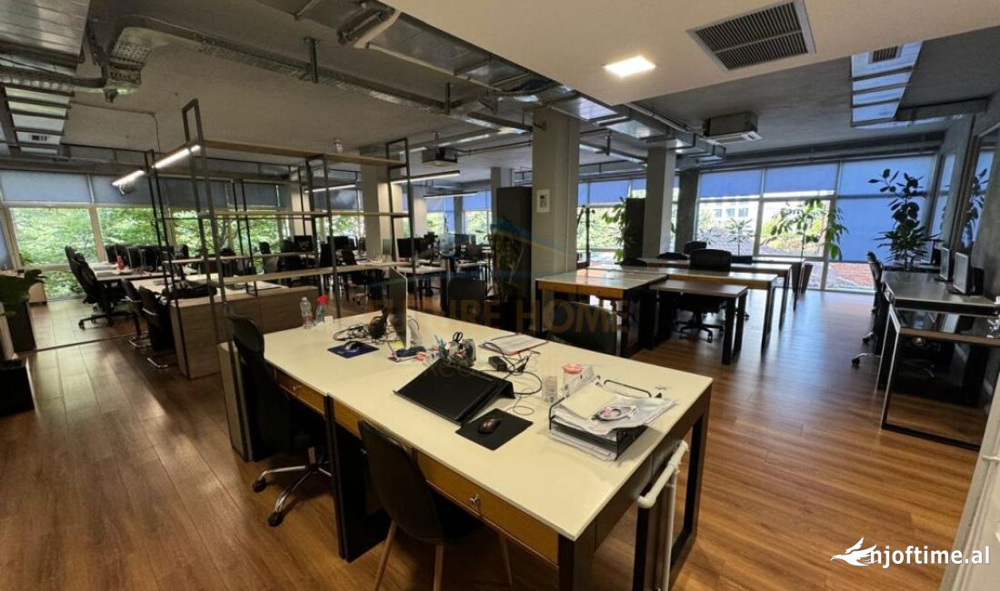 Shitet Ambient Biznesi, Rruga e Elbasanit, Tirane