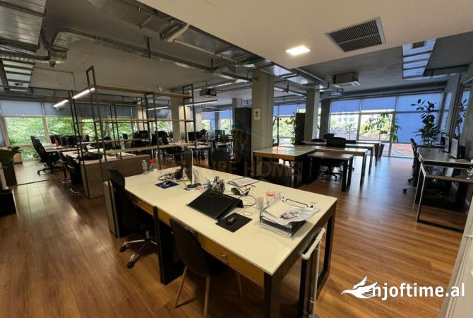 Business Property in Sale 3+1 in Tirana - 1,550,000 Euro