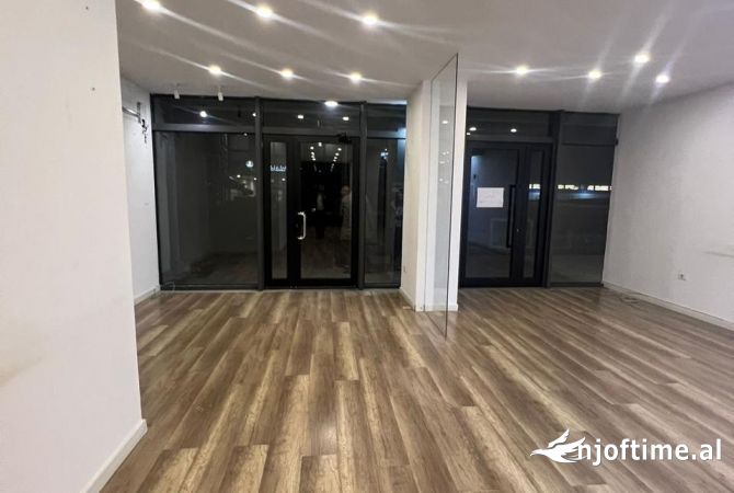 Jepet ambient me qira