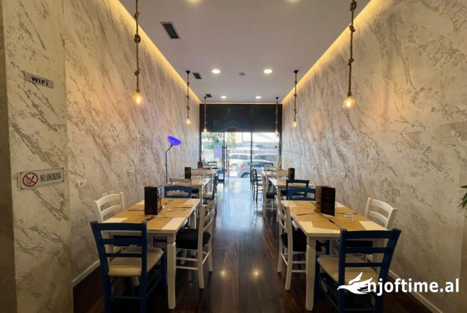 Ambiente Commerciale in Affitto 2+1 a Tirana - 900 Euro