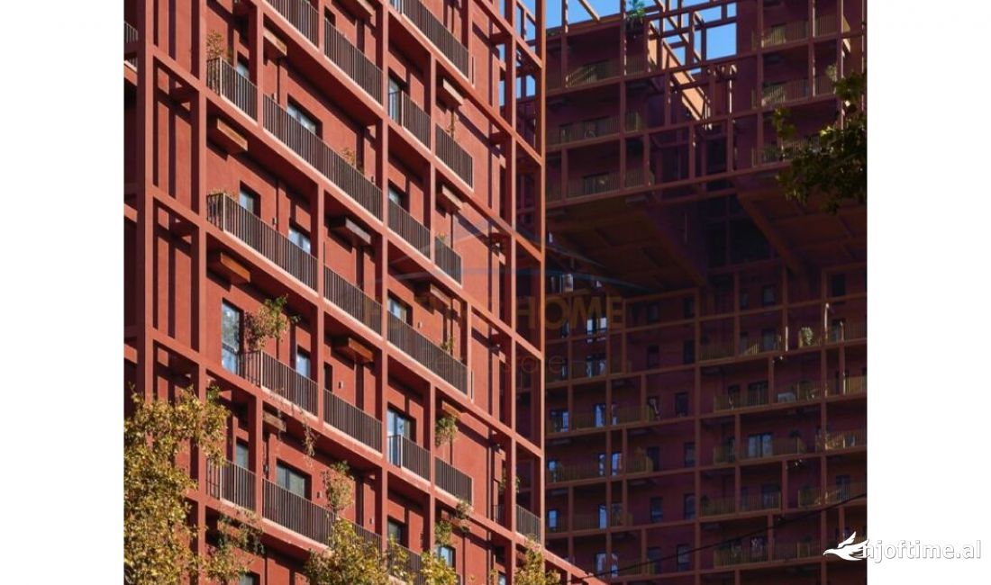 Qera, Ambient Komercial Tirana Garden Building!