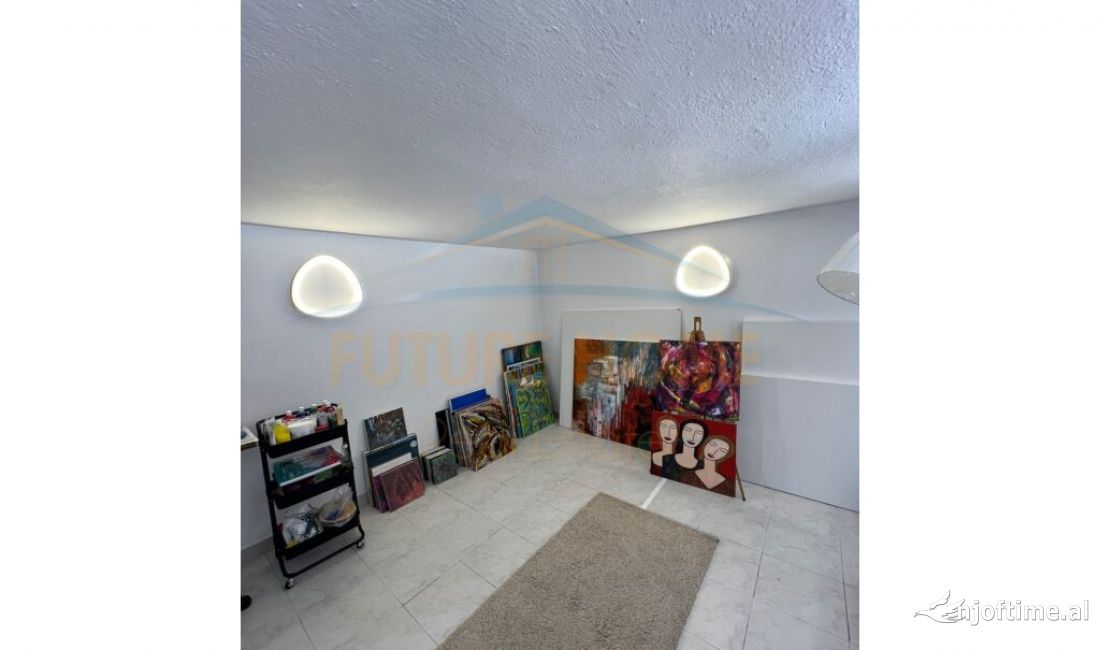 Shitet Ambient Biznesi Komuna e Parisit, Tirane