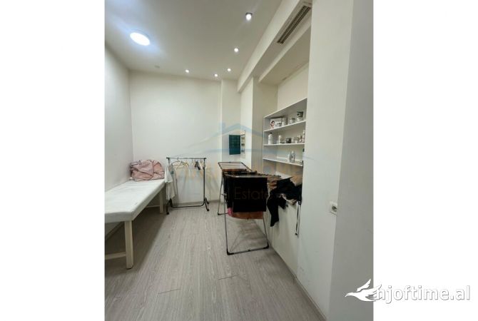 Ambient biznesi ne shitje 1+1 ne Tirane - 12,000 Euro