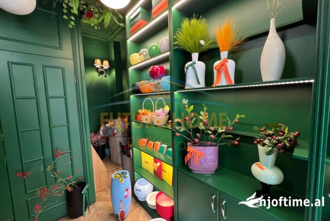 	Qira, Ambient, Bulevardi Bajram Curri