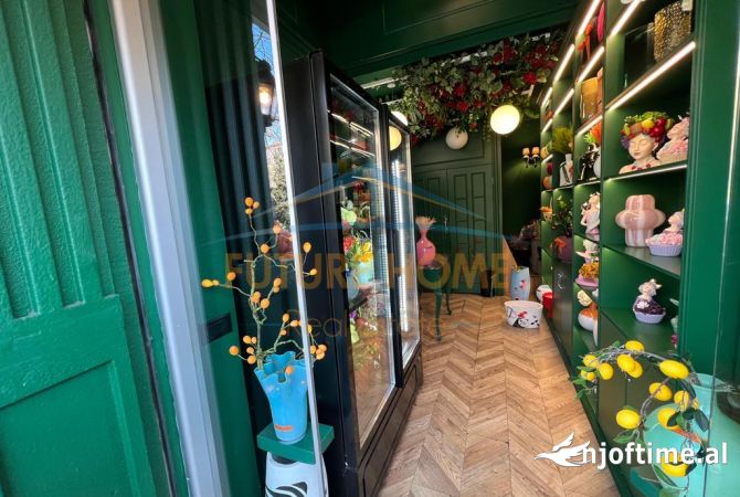 	Qira, Ambient, Bulevardi Bajram Curri