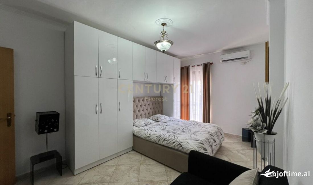 Shtepi me qera Apartament ne Tirane, Garsoniere, Mobilimi E mobiluar, Pagesa 500  Euro.