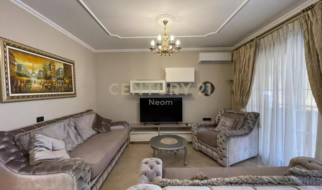 Shtepi me qera Apartament ne Tirane, 3+1, Mobilimi E mobiluar, Pagesa 1,000  Euro.