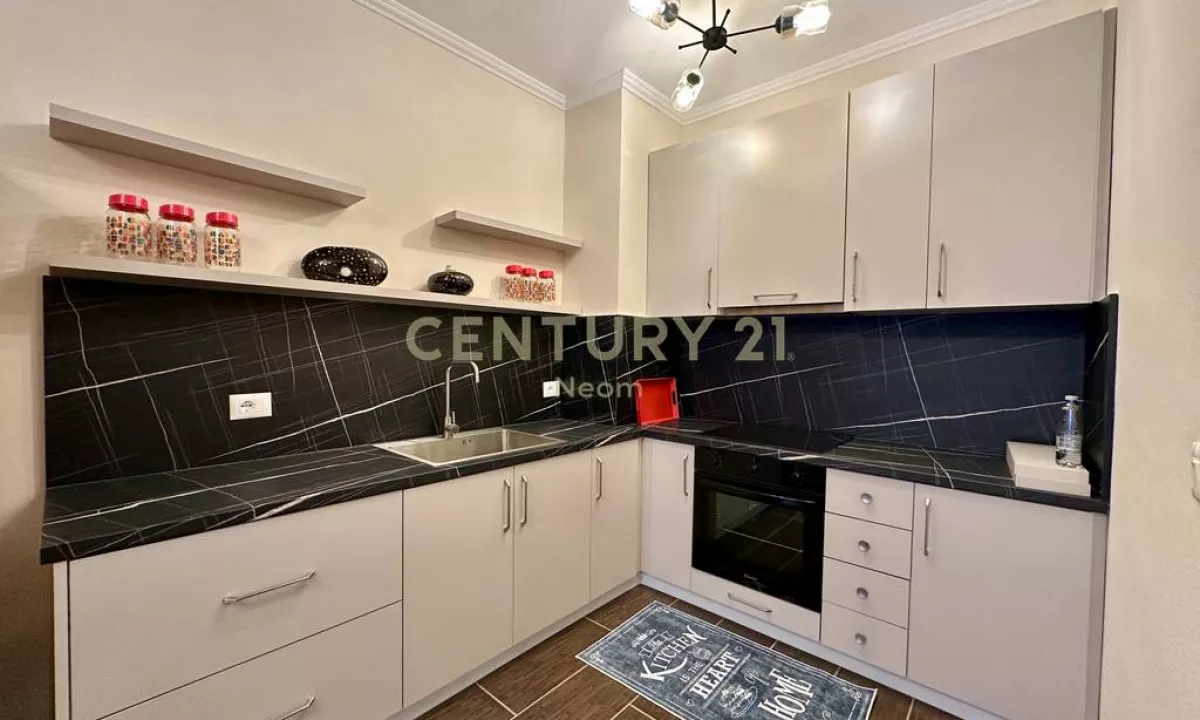 Shtepi me qera Apartament ne Tirane, 2+1, Mobilimi E mobiluar, Pagesa 500  Euro.