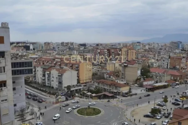 Shtepi me qera 2+1 ne Tirane - 950 Euro