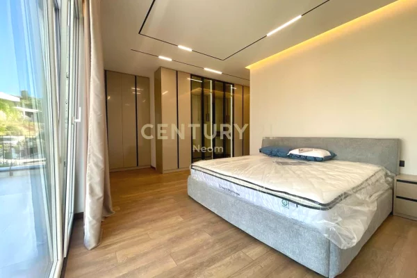 Shtepi me qera Vila Luksoze ne Tirane, 4+1, Mobilimi E mobiluar, Pagesa 4,000  Euro.