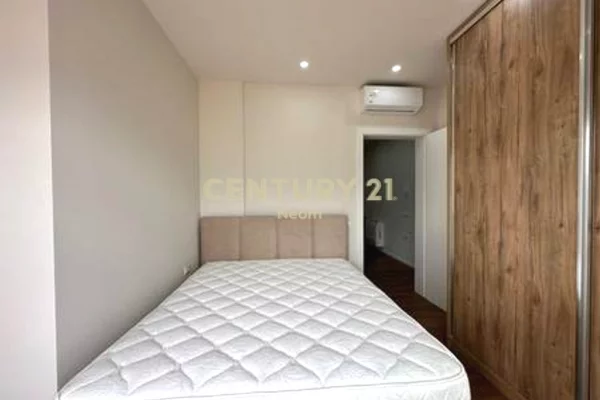 Shtepi me qera Apartament ne Tirane, 1+1, Mobilimi E mobiluar, Pagesa 650  Euro.