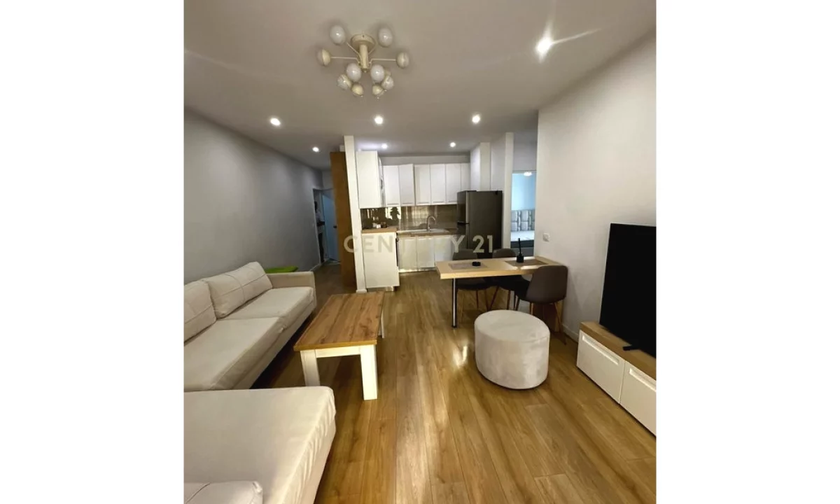 Shtepi me qera Apartament ne Tirane, 2+1, Mobilimi E mobiluar, Pagesa 800  Euro.