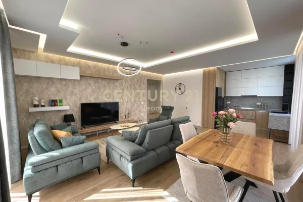 Shtepi me qera Duplex(shtepi me 2 kate) ne Tirane, 3+1, Mobilimi E mobiluar, Pagesa 2,300  Euro.