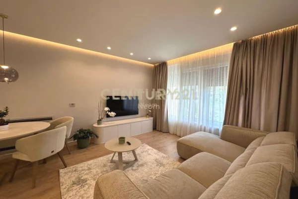 Shtepi me qera 2+1 ne Tirane - 1,200 Euro