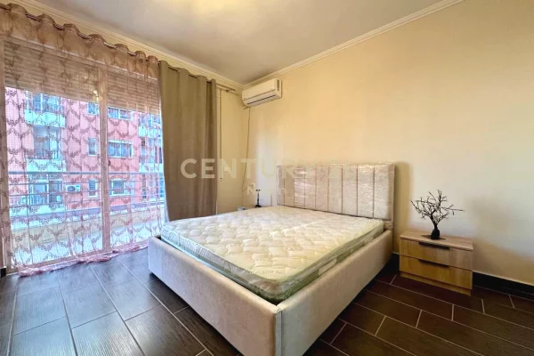 Shtepi me qera Apartament ne Tirane, 2+1, Mobilimi E mobiluar, Pagesa 500  Euro.