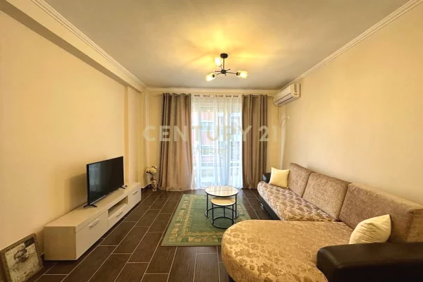 Shtepi me qera Apartament ne Tirane, 2+1, Mobilimi E mobiluar, Pagesa 500  Euro.