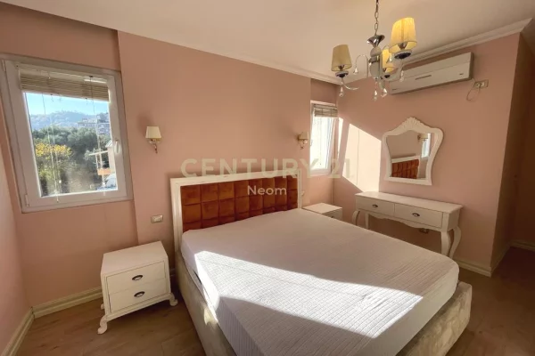 Shtepi me qera Apartament ne Tirane, 3+1, Mobilimi E mobiluar, Pagesa 1,000  Euro.