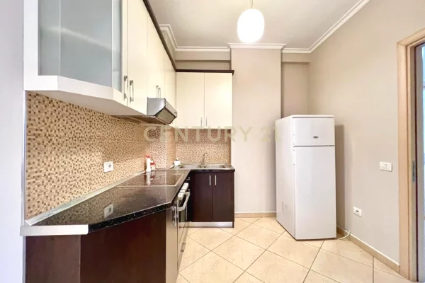 Shtepi me qera Apartament ne Tirane, 1+1, Mobilimi E mobiluar, Pagesa 460  Euro.