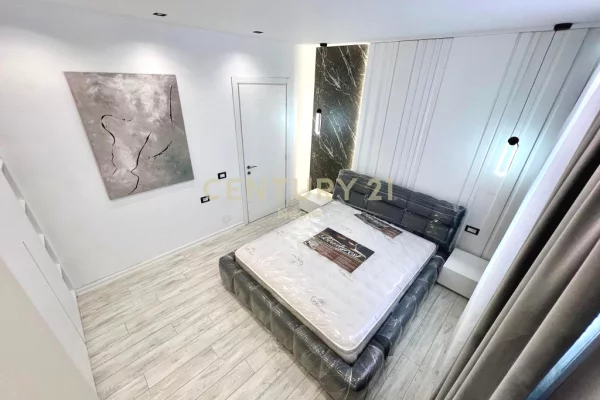 Appartamento in affitto a Tirana 3+1, Arredato