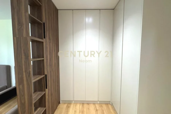 Shtepi me qera Apartament ne Tirane, 2+1, Mobilimi E mobiluar, Pagesa 2,000  Euro.