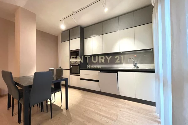 Shtepi me qera Apartament ne Tirane, 2+1, Mobilimi E mobiluar, Pagesa 850  Euro.