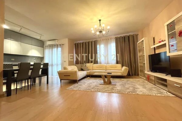 Shtepi me qera Apartament ne Tirane, 2+1, Mobilimi E mobiluar, Pagesa 850  Euro.