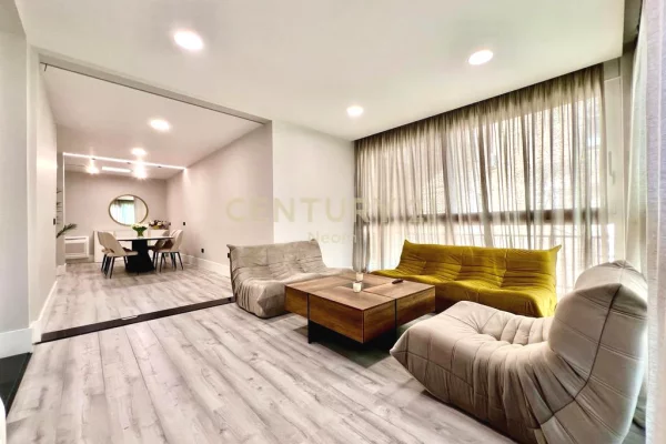 Shtepi me qera Apartament ne Tirane, 2+1, Mobilimi E mobiluar, Pagesa 2,000  Euro.