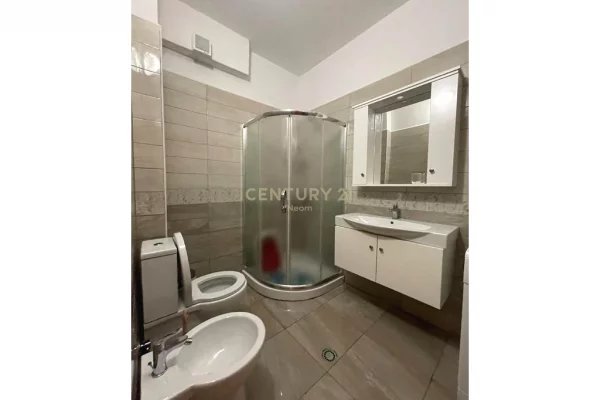 Shtepi ne shitje Apartament ne Vlore, 1+1, Mobilimi E mobiluar, Pagesa 190,000  Euro.