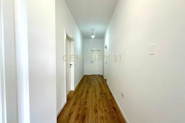 Shtepi me qera Shtepi Private ne Tirane, 3+1, Mobilimi E mobiluar, Pagesa 1,550  Euro.