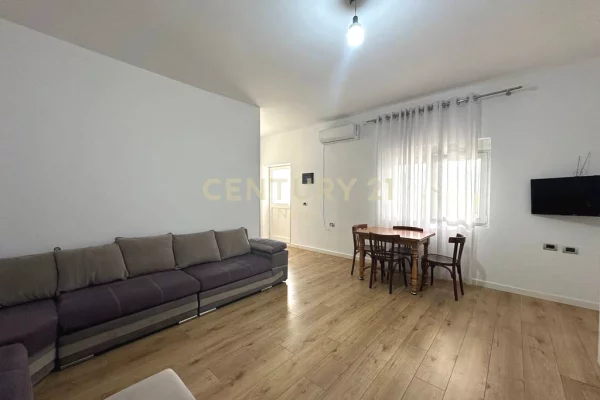 Shtepi me qera Shtepi Private ne Tirane, 3+1, Mobilimi E mobiluar, Pagesa 1,550  Euro.